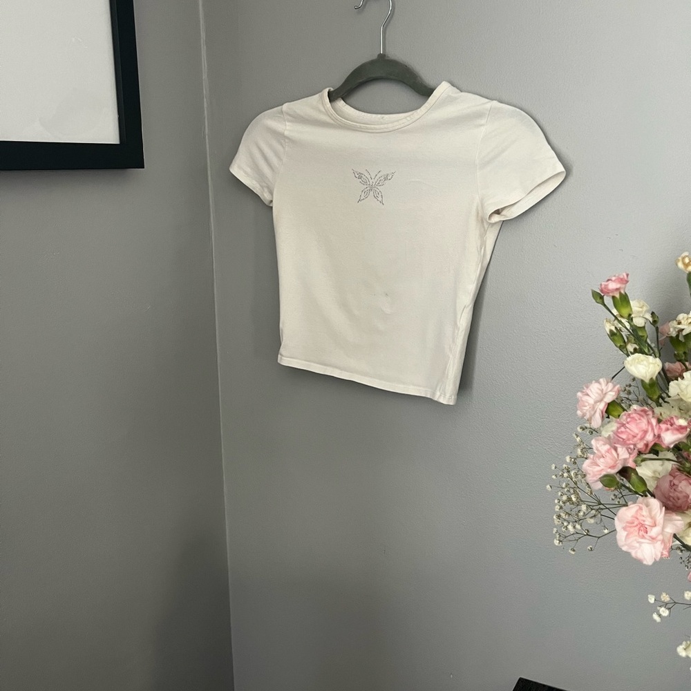 Hollister white butterfly baby tee 🤍